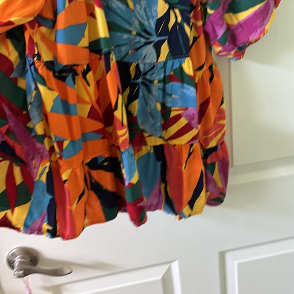 Colorful ruffled top - Picture 3 of 4